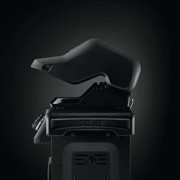 Napoleon PHANTOM Rogue® SE 425 Natural Gas Grill with Infrared Side and Rear Burner - Image 3